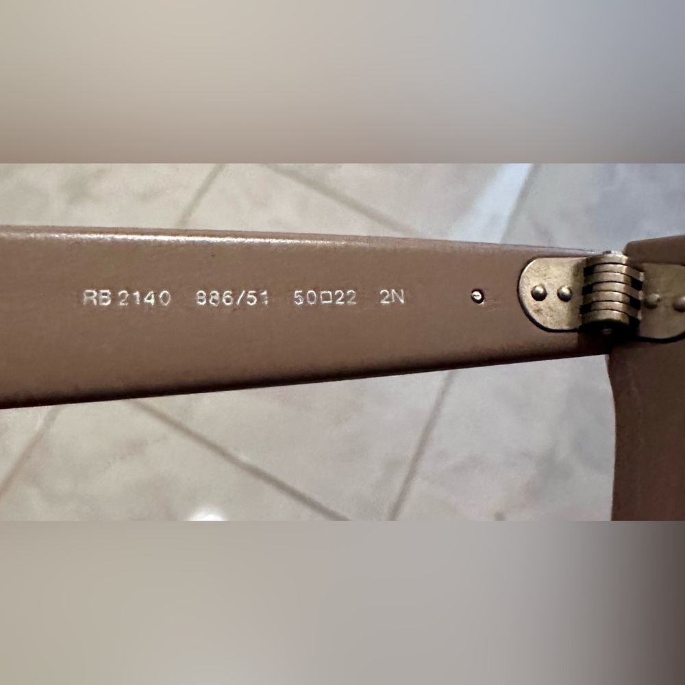 NWOT Ray-Ban Wayfarer RB 2140 Sunglasses: w/ Branded Case. NEVER WORN! ๐๐๐ผ - Picture 6 of 7
